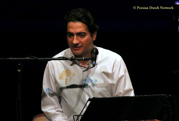 Homayoun Shajarian (1975) is de zoon van Mohammed Reza Shajarian, de grote stem van de klassieke Perzische muziek.